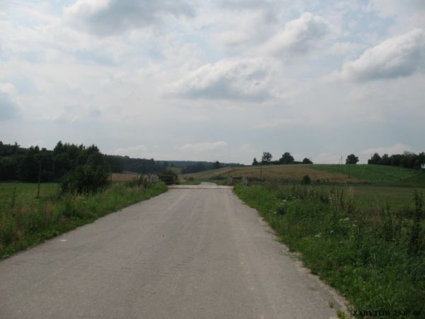 To mostek nad małą rzeczką, chyba Wolicą, ale mogę sie mylić;)