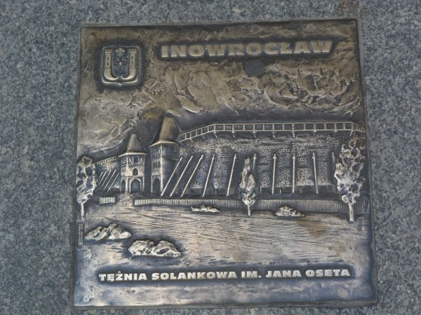Forma promowania zabytków Inowrocławia na ul. Królowej Jadwigi.