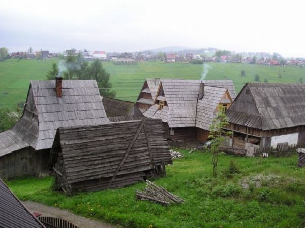 Stare zabudowania Bukowiny Tatrzańskiej.