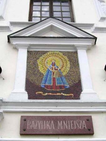 Front bazyliki św. Anny