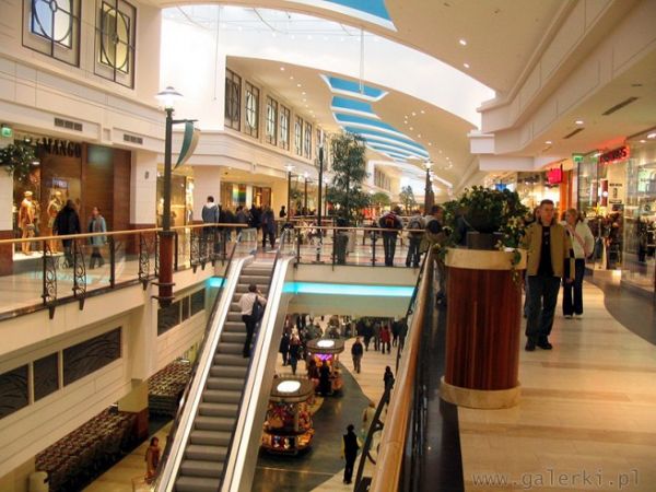 Www.arkadia.com.pl/ C. H. Arkadia to największe centrum handlowe w Polsce, odwiedzane rocznie przez ponad 21 mln Klientów