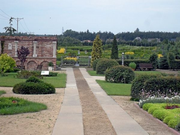 FRANK-RAJ _Ozdobne Ogrody Polskie