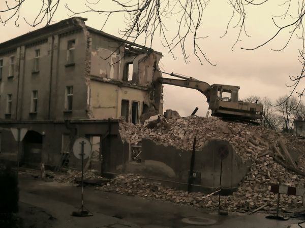 Rozbiórka kamienicy na ul. Lipowej