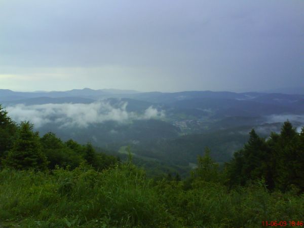 Widok ze szlaku prowadzącego na Jaworzynę