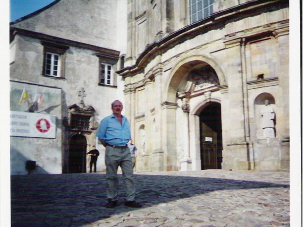 Kościół zbudowany w czasach Bolesława Krzywoustego - 1-sza poł. XII wieku, początkowo pw. Świętej Trójcy, potem Świętego Krzyża. Od 1825r. ciężkie więzienie m.i