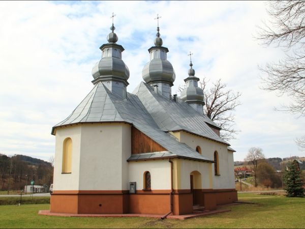 Murowana cerkiew greckokatolicka pod wezwaniem św. Teodosija Peczerskiego w Malawie. Cerkiew zbudowana w 1897 na miejscu wcześniejszej drewnianej świątyni . Obe