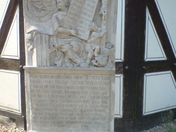 Jedna z Tablic znajdujących się w około Kościoła Pokoju