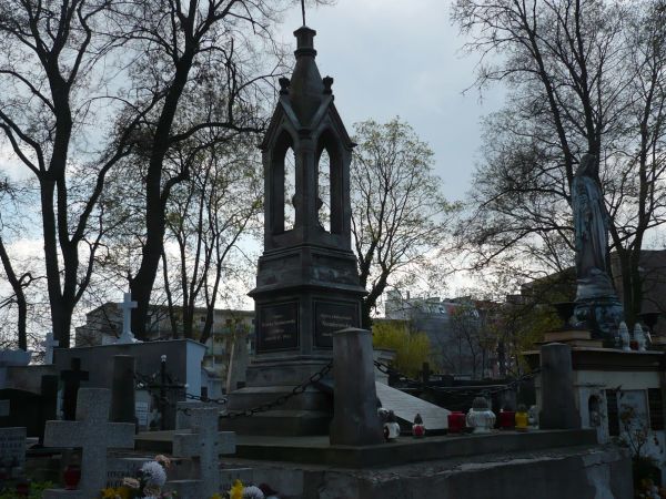 Jeszcze jedna alejka.