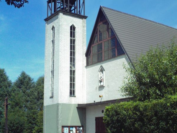 Ulica ks. Szczepana Gracza
Koścół pw.  św. Jadwigi. II.