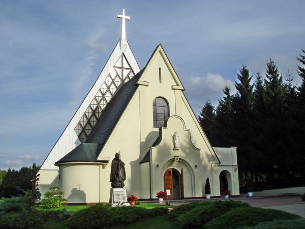 DĄBROWICA k / LUBLINA 

KOŚCIÓŁ POD WEZW. NAJŚWIĘTSZEJ MARYI PANNY.