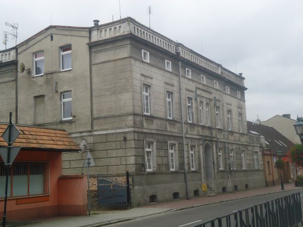 Kamienica, w której mieszkał ppuł. Józef Skrzydlewski organizator Powstania Wielkopolskiego w Grodzisku.