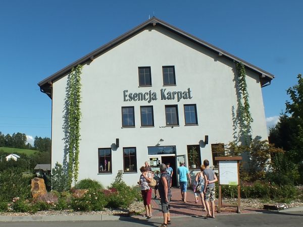 Sklep z produktami regionalnymi Esencja Karpat, należący do Centrum Ursa Maior