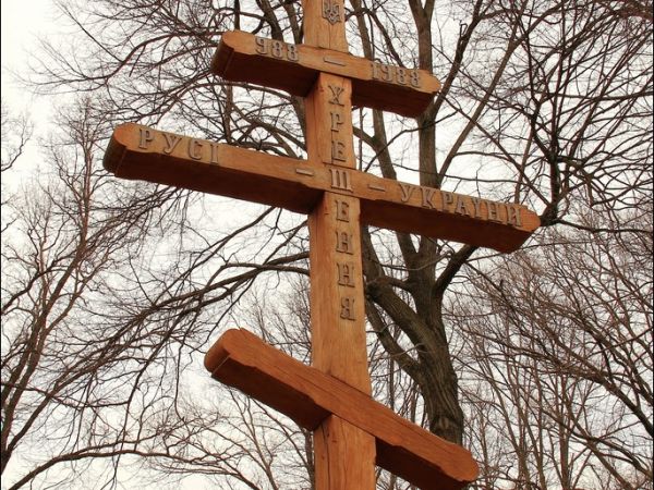 Cerkiew greckokatolicka p.w. Soboru Bogarodzicy w Hłomczy , zbudowana w 1859 r. Obok cerkwi wzniesiono w tym samym czasie dzwonnicę murowaną, w której wiszą trz