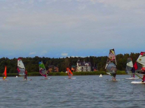 DZIWNÓW NA ZALEWIE..