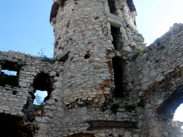 Zamek OGRODZIENIEC **** http://www.zamek-ogrodzieniec.pl/ **** http://zamki.net.pl/zamki/podzamcze/podzamcze.php **** Zamek Ogrodzieniec znajduje się w Podzamcz