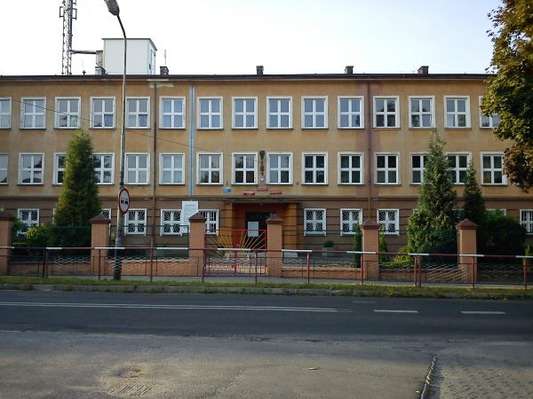 Sosnowiec-Milowice. Zaspół Szkół Ogólnokształcących nr 13.