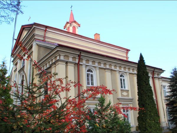 Klasztor i park  ss. Niepokalanek na Głębokiej.