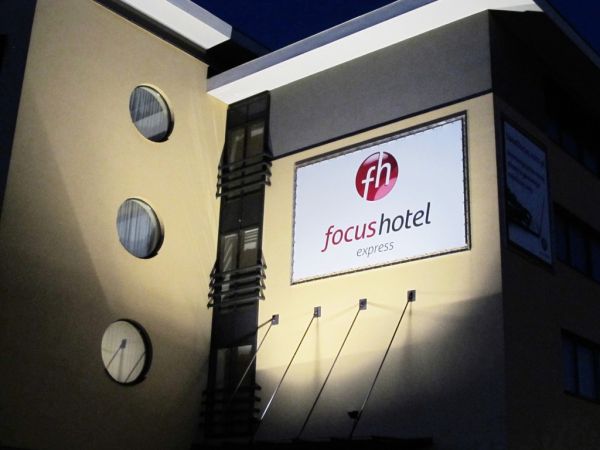 FocusHotel nocą
