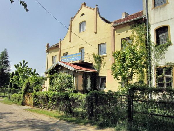 Budynek dawnego mlyna w Pilcu,obecnie w budynku znajduje się hotel 2012-05-20