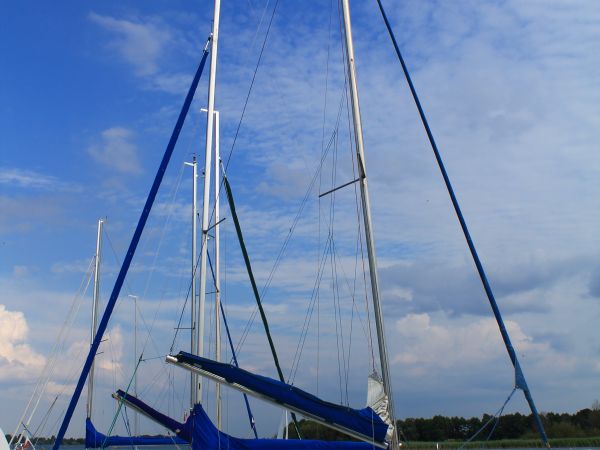 Nad Jeziorem Powidzkim.