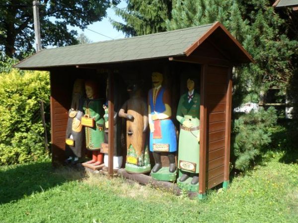 "Sądecki Bartnik" - gospodarstwo pasieczne, n/z ule cudeńka.