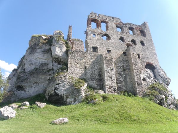 Zamek OGRODZIENIEC **** http://www.zamek-ogrodzieniec.pl/ **** http://zamki.net.pl/zamki/podzamcze/podzamcze.php **** Zamek Ogrodzieniec znajduje się w Podzamcz