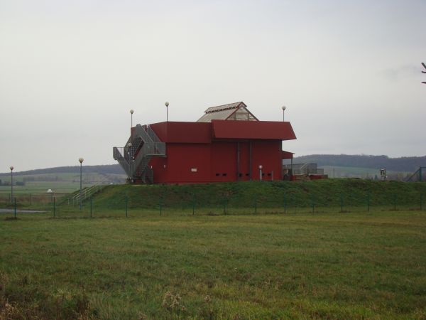 obiekt przepompowni ścieków - ale takich, z tego sektora - aspektu: obiektów więcej. Infrastruktura komunalna jest stale rozbudowywana, stawiając sobie za poprz