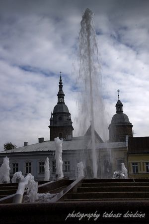 Nowy Sącz- fontanna na nowosądeckim rynku.