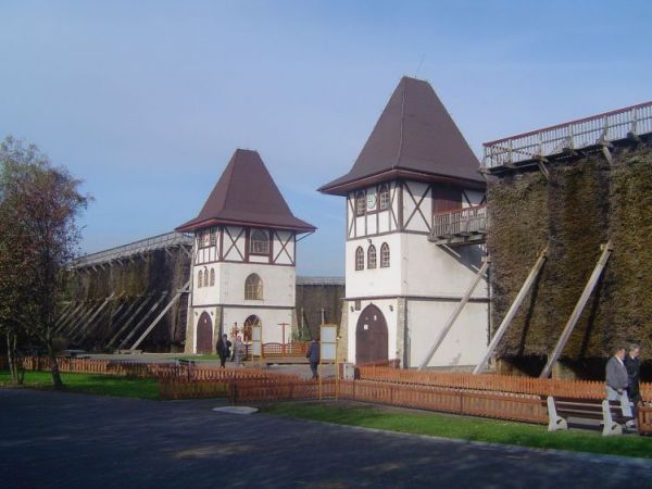 Inowrocław. Wejście boczne do tężni