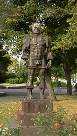 Jeden z bardziej kontrowersyjnych pomników Gorzowa ...