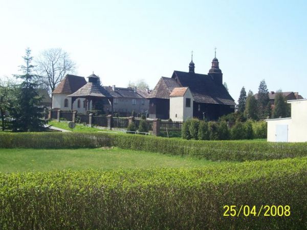 Zabytkowy drewniany Kościół