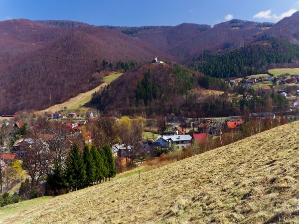 Widok na ruiny zamku i Makowicę -Rytro