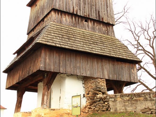Cerkiew pw. św. Mikołaja w Dobrej Szlacheckiej . Obecnie kościół rzymskokatolicki p.w.  Podwyższenia Św. Krzyża . Zbudowana w 1879 r. Obok , na osi - druga cerk