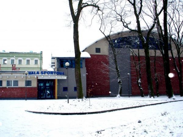 Nowa hala gimnastyczna w Łobżenicy  (St. Piechota)