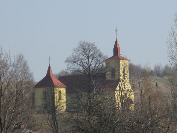 Pierwsza wolicka cerkiew stała w górnej części wsi zwanej "Wilci", w 1572r. za duszpasterza o.Stefana Wolickiego została przeniesiona do centrum wsi, gdzie ją p