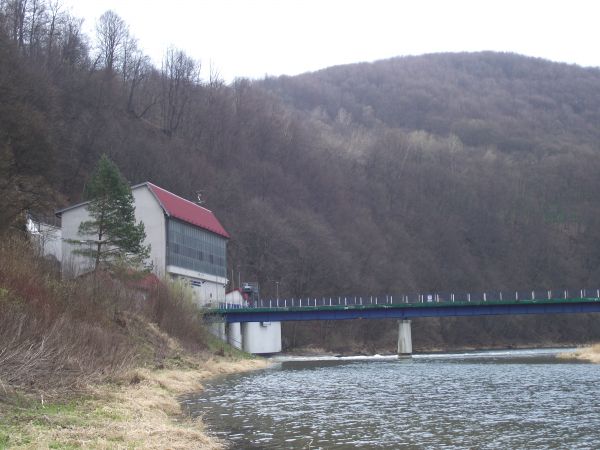 Elektrownia pod Grodziskiem i most nad rzeką San.