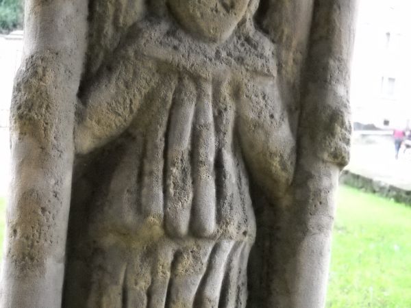 Złotoryja-kościół św. Jadwigi unikatowa kapliczka słupowa z końca XV wieku. Późnośredniowieczna kapliczka słupowa jest unikalnym zabytkiem o dużej wartości arty