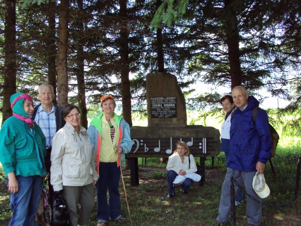 z przysiółka wsi o nazwie Roztoka pochodzi Adam Didur - śpiewak operowy /bas/ na przeł. XIX/XX wieku. Był drugim synem ubogiego diaka cerkiewnego. Na zdjęciu: p