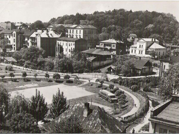 ze zbiorów prywatnych: ...a tak było w 1967r. Wtedy tam Ogródek Jordanowski. Dr Henryk Jordan - lekarz i społecznik skutecznie łączył sport i wychowanie.