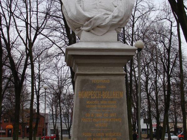 Pomnik hrabiego Ferdynanda Hompescha założyciela koszykarstwa w Rudniku nad Sanem