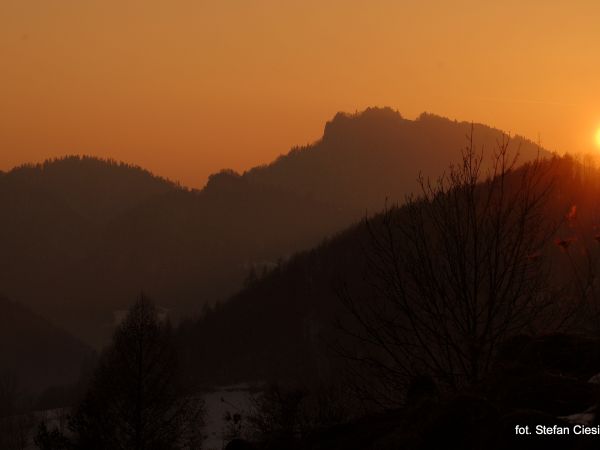 Słońce za Bryjarką