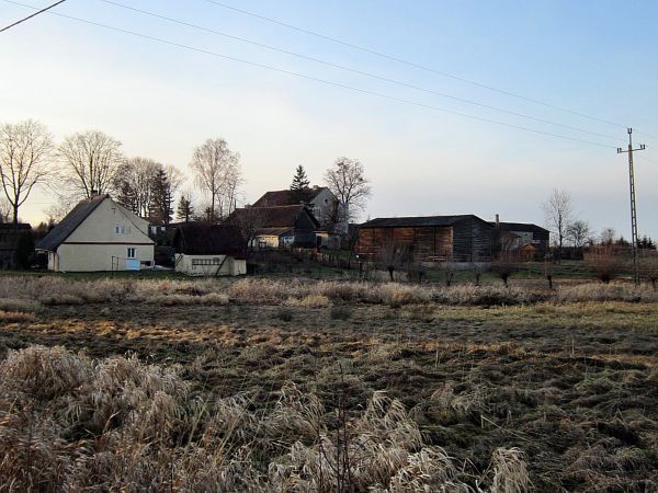 Stare zabudowania Robaw 2012-01-03