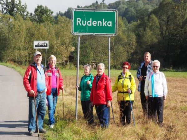 wchodzimy do wsi - naprawdę pełnej uroku, w bajecznej kotlince wśród zalesionych wzgórz Beskidu Leskiego, zapraszam do galerii i opisów zdjęć - warto !