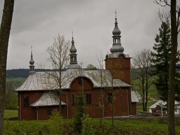 Czyrna -Cerkiew łemkowska pw. św. Paraskewy Męczennicy,
obecnie kościół pw. Niepokalanego Serca NMP.