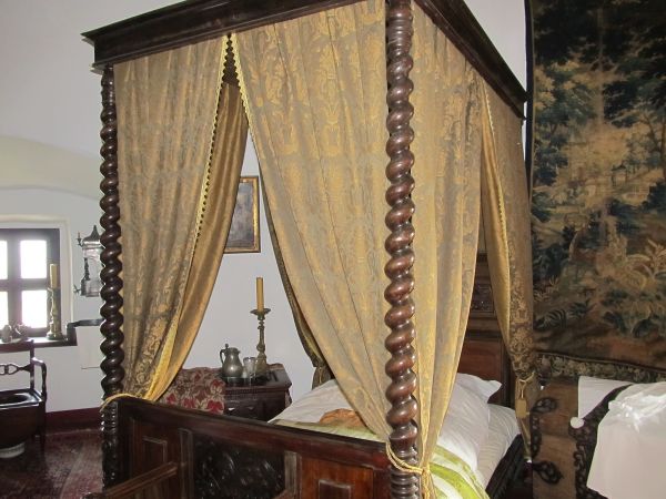 Niedzica Zamek nad jeziorem Czorsztyńskim