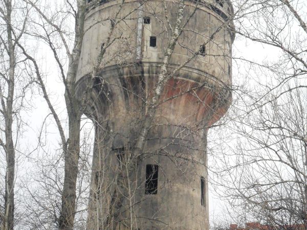 Kolejowa wieża ciśnień   " na emeryturze"