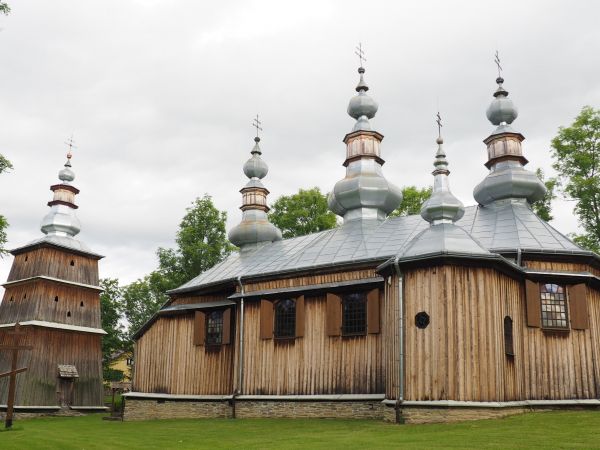 filialna cerkiew prawosławna pw. św. Michała Archanioła, przed wojną służyła wiernym wyznania greko-katolickiego zaś w 1963r. wierni przyjęli prawosławnego księ