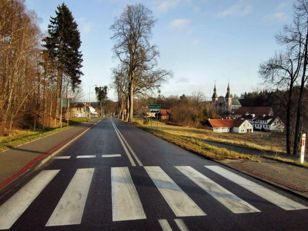 Święta Lipka-Widok na Świętą Lipkę jadąc od Reszla,strona południowa.