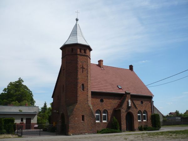 Dawna ochronka dla dzieci z lazaretami z 1866r.z narożną wieżą
ob.dom mieszkalny.