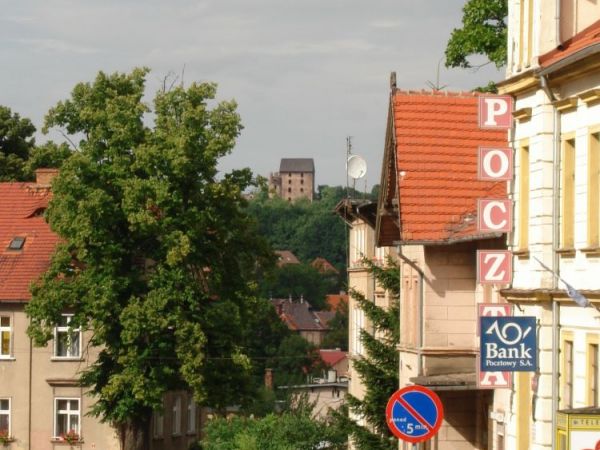 Widok z Bolkowa na zamek Swiny